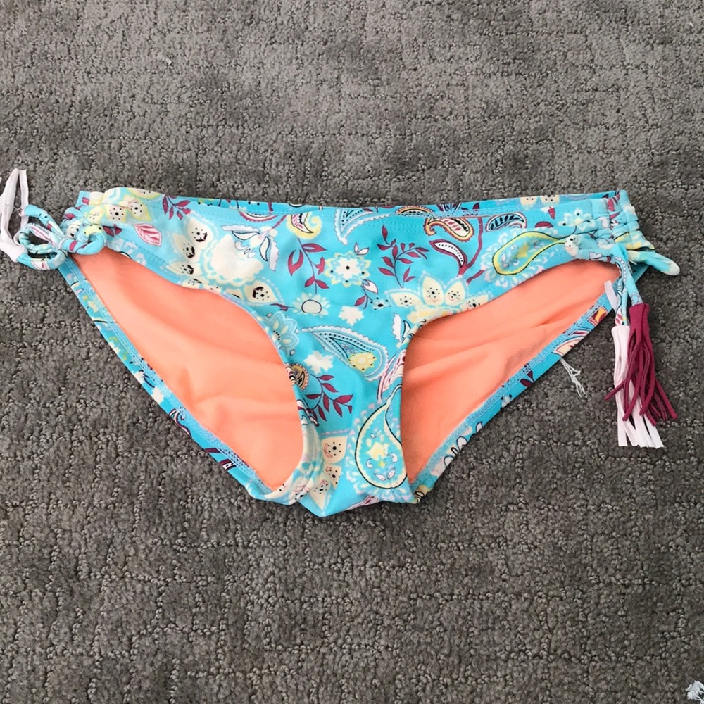 Bikini set - Picture 2 of 2